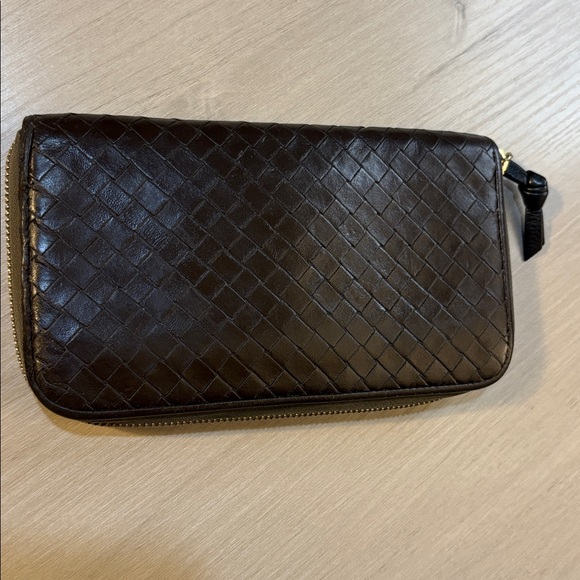 Bottega Veneta Handbags - Bottega Veneta Brown Leather Wallet